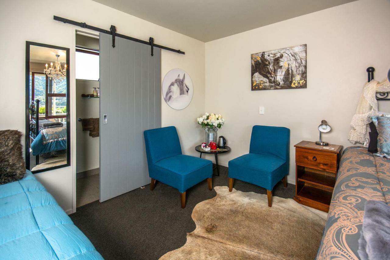 Palmira Lodge Waikawa  エクステリア 写真